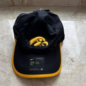 NWT Nike men’s hat